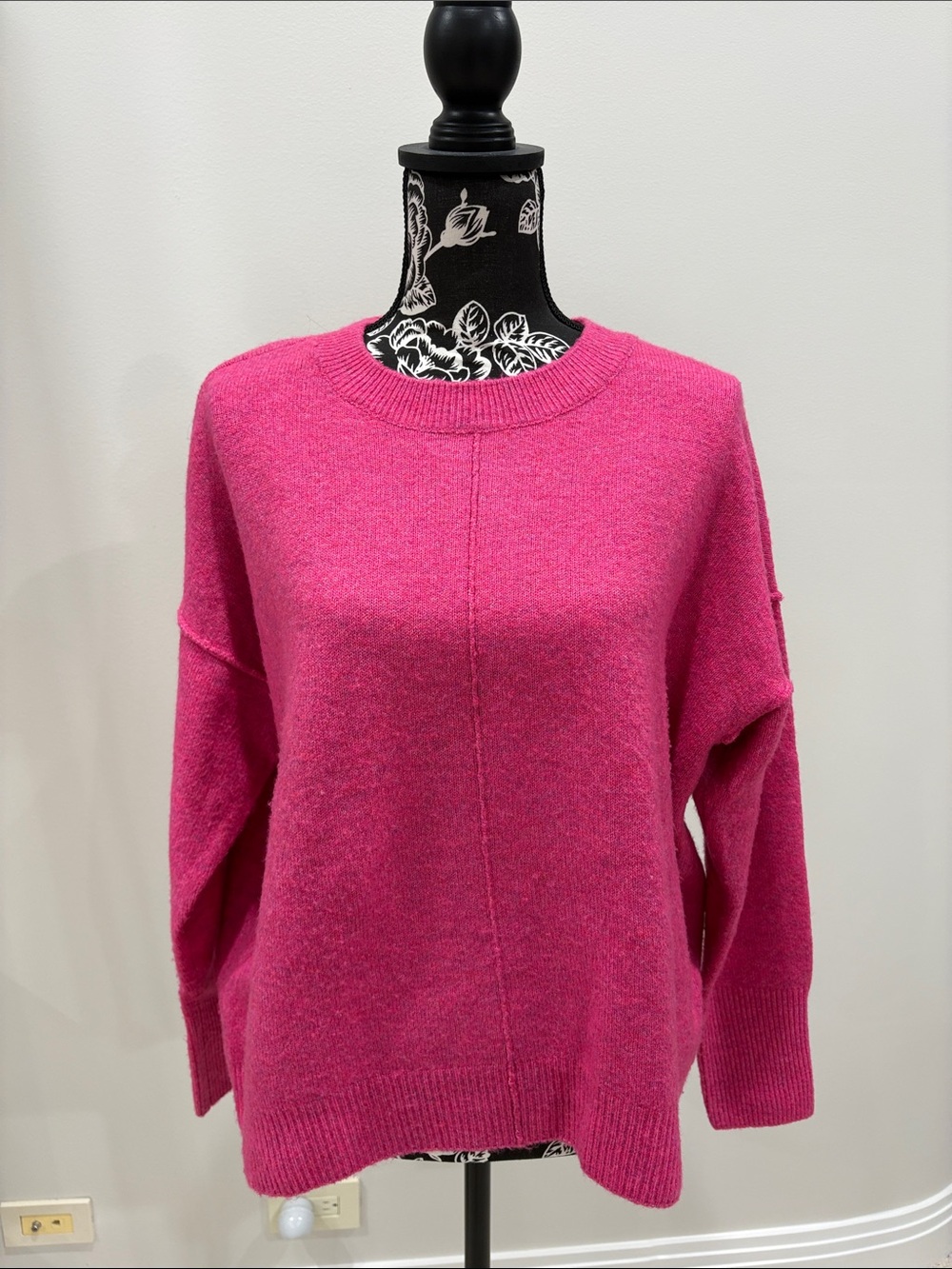 Vince Camuto Pink Crewneck Sweater size medium
